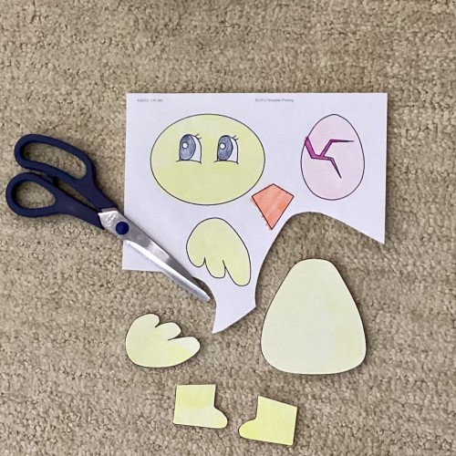 chick paper craft - cut out the pieces