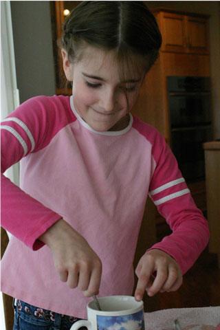 Easter Egg Cracking Tradition: Young Kaitlyn