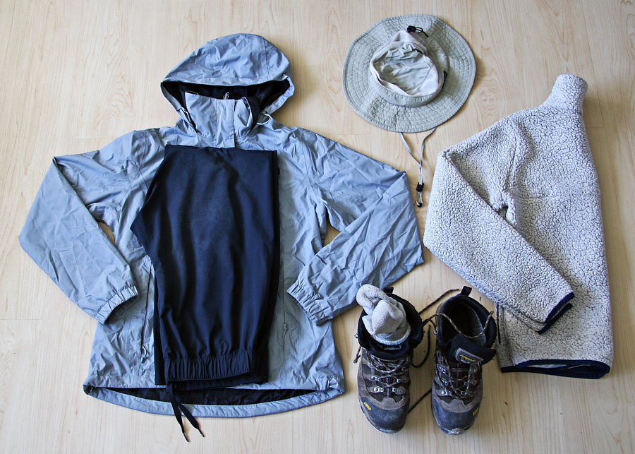 Clothing to pack for a dayhike