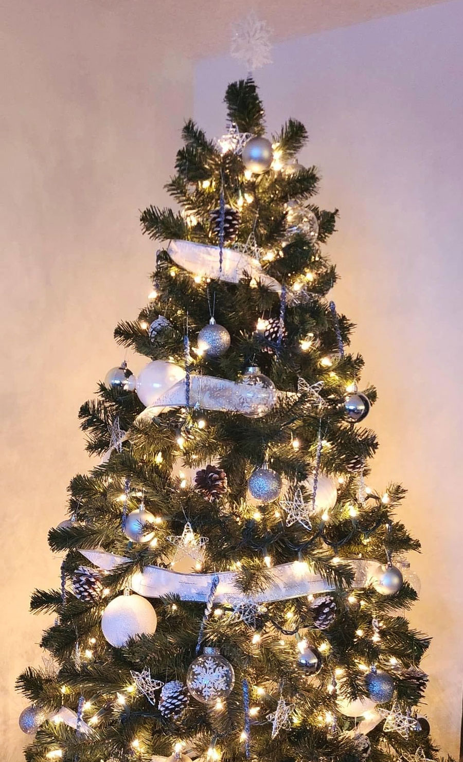 Decorating: Christmas Tree