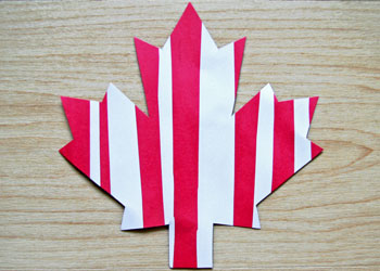 Paper Strip Maple Leaf craft