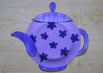 photo of the finished teapot paper plate craft